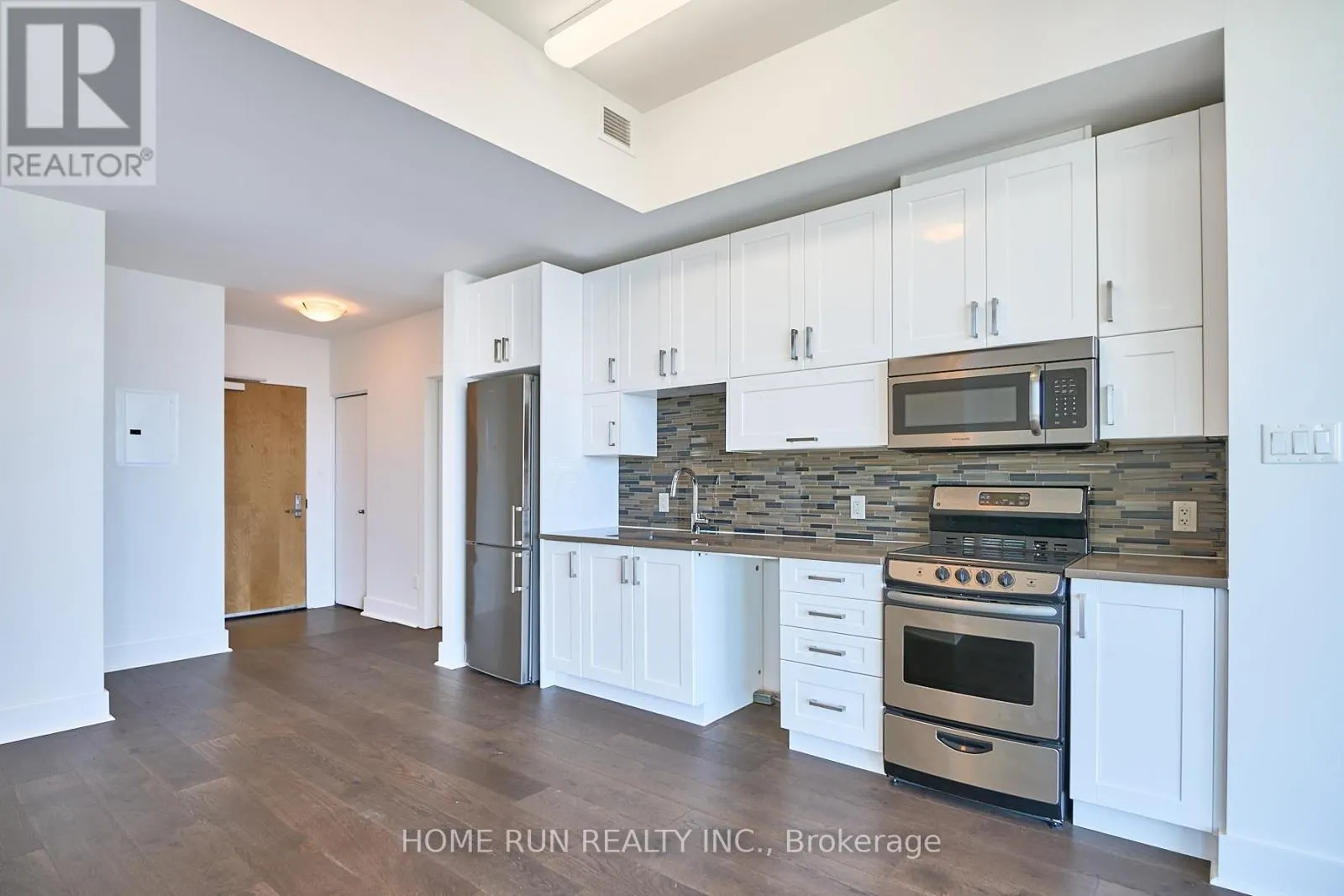 2703 - 40 NEPEAN STREET