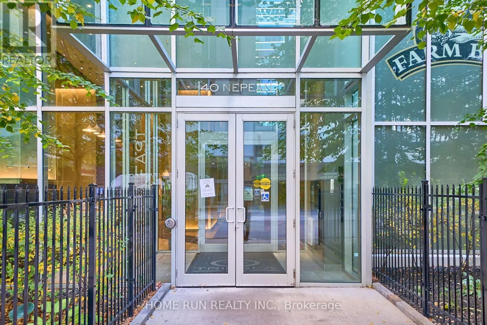 2703 - 40 NEPEAN STREET