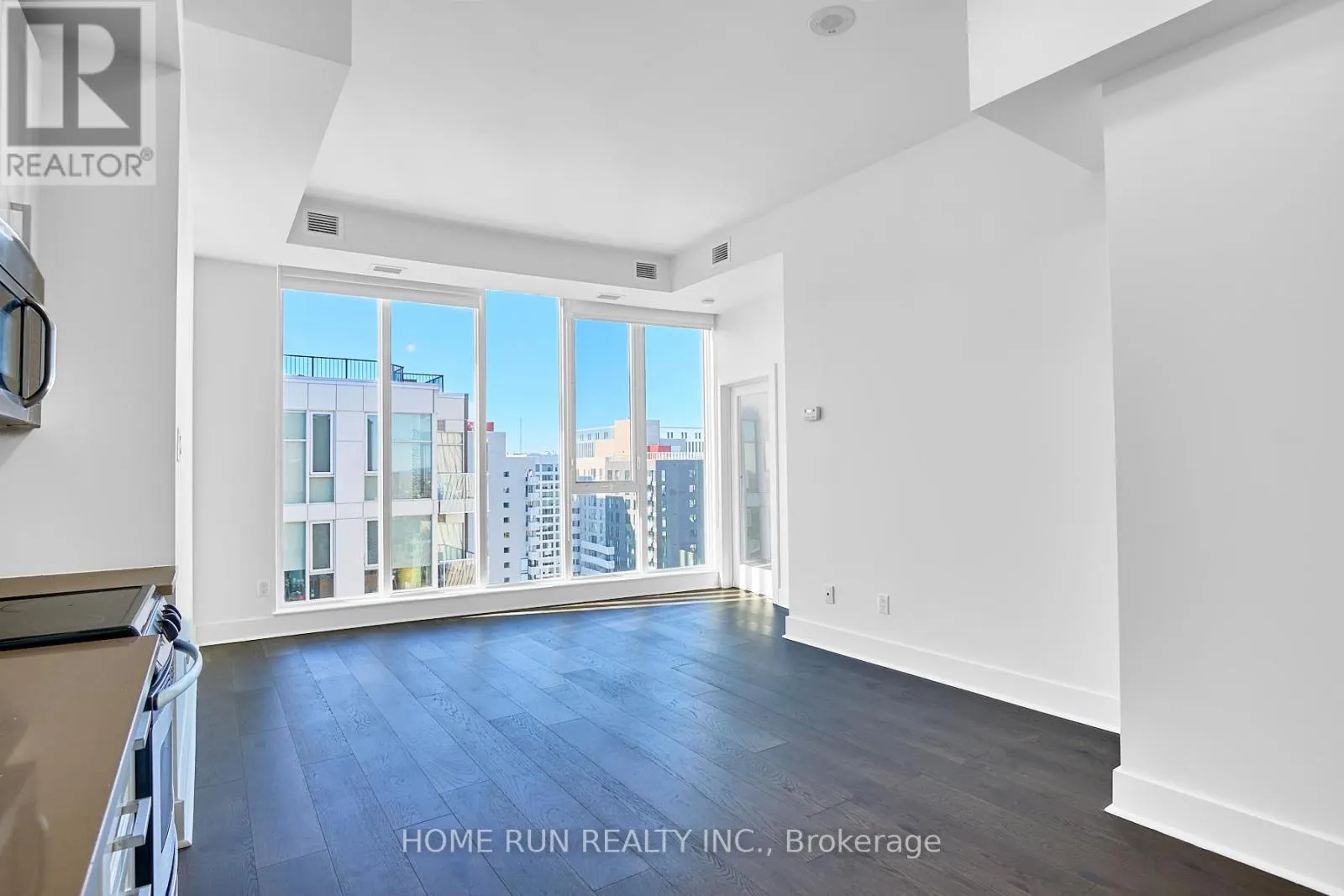 2703 - 40 NEPEAN STREET