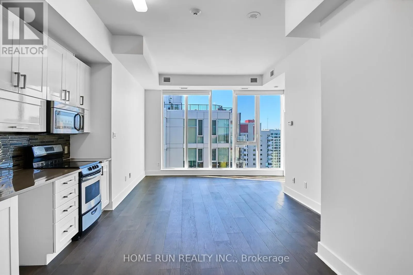 2703 - 40 NEPEAN STREET