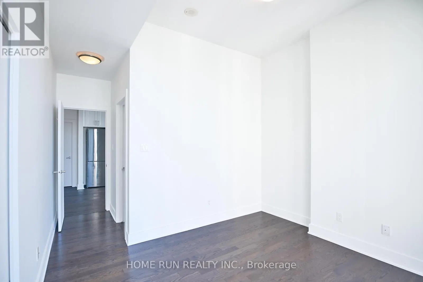 2703 - 40 NEPEAN STREET