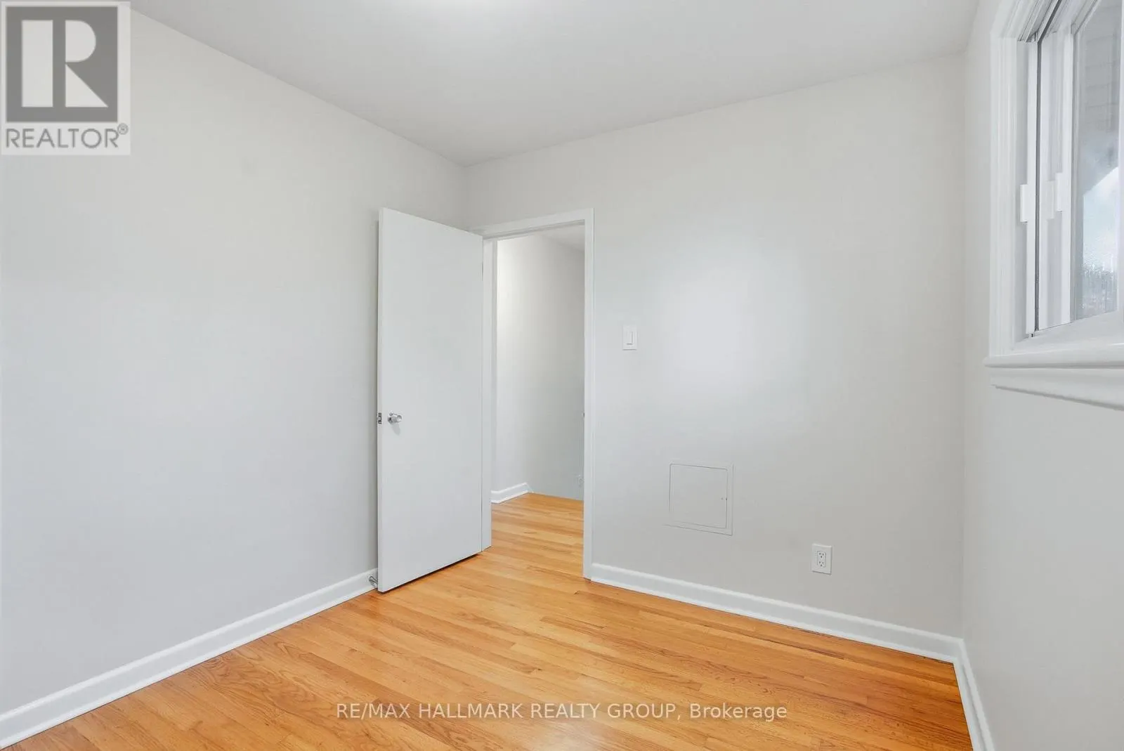 1760 LAXTON CRESCENT