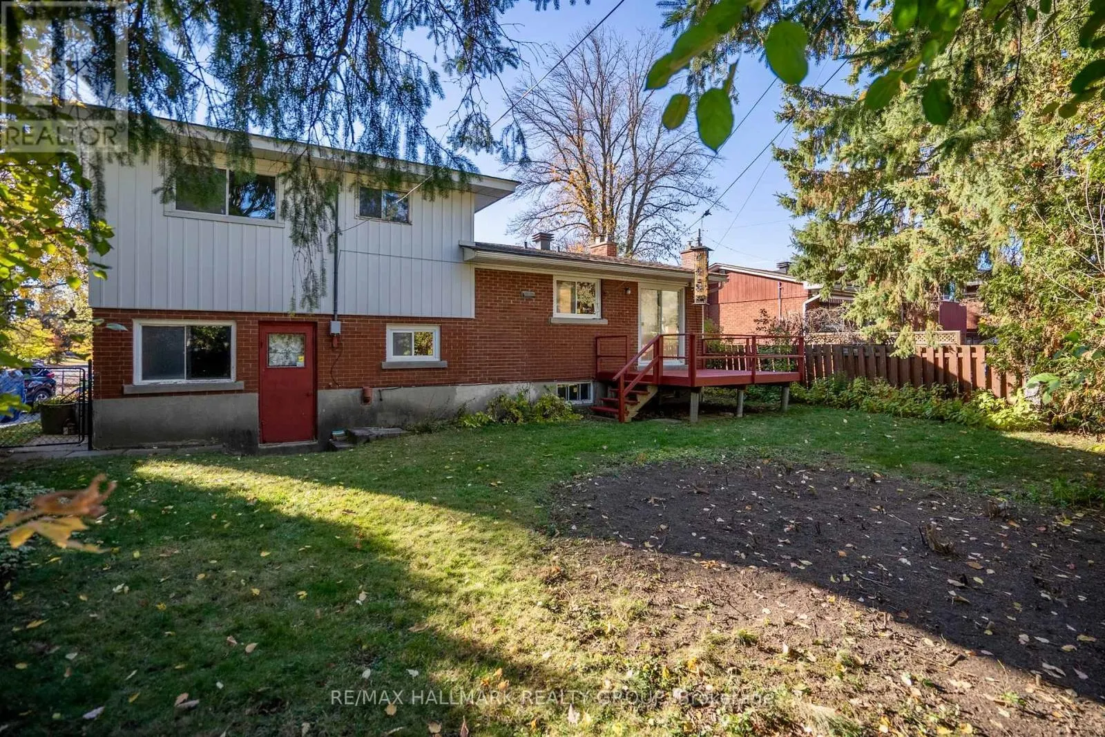 1760 LAXTON CRESCENT