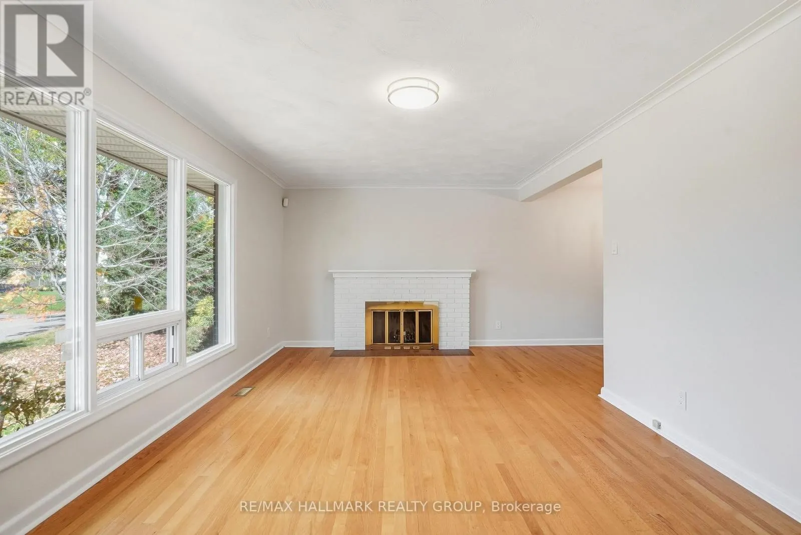 1760 LAXTON CRESCENT