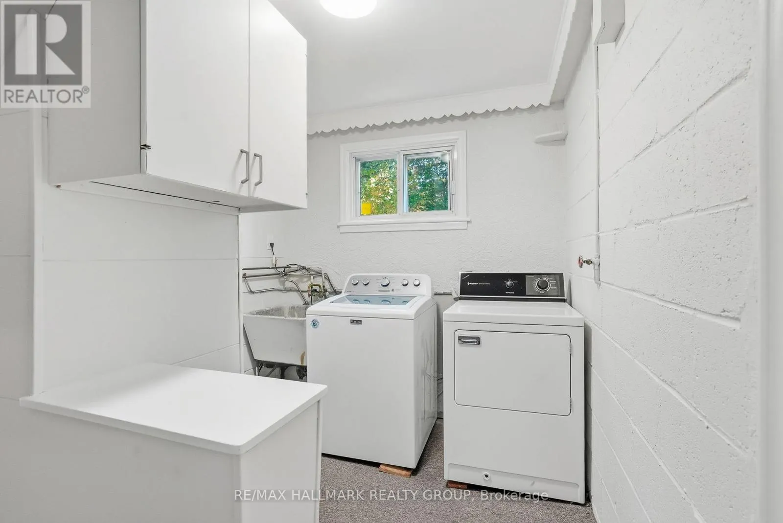 1760 LAXTON CRESCENT