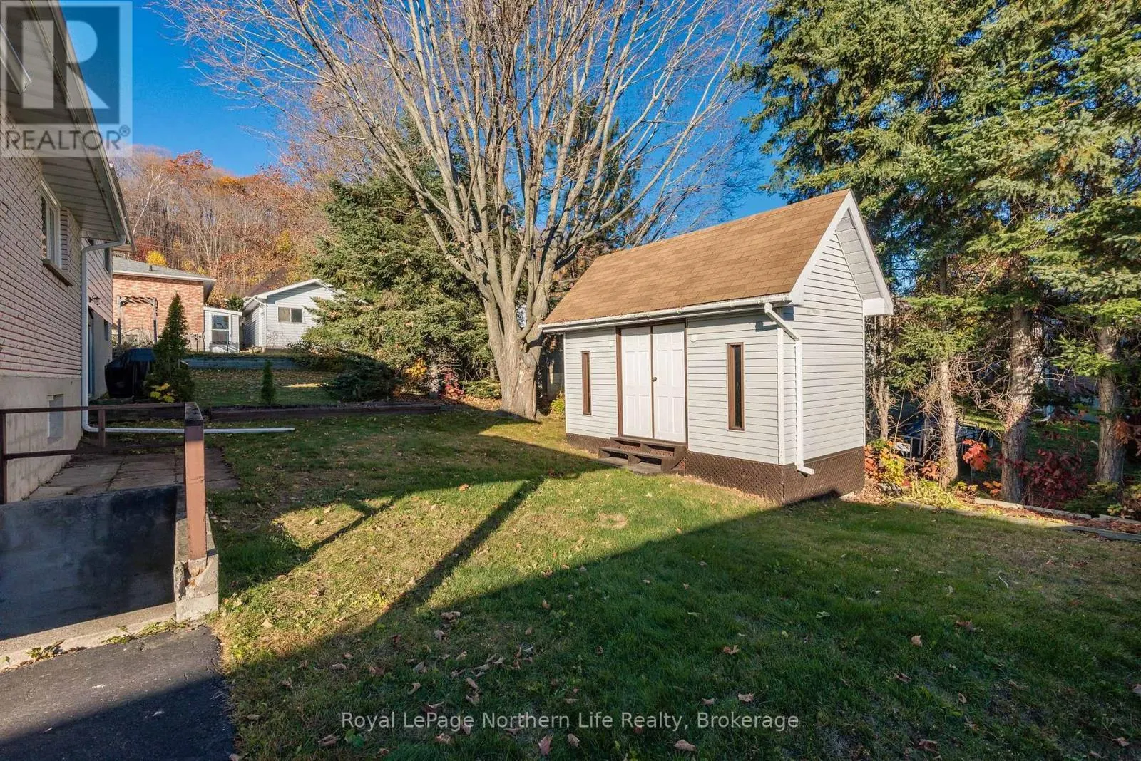 74 BELLEVIEW CRESCENT