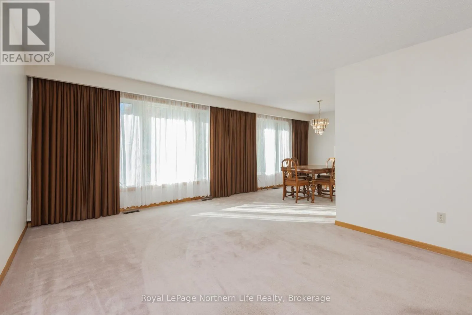 74 BELLEVIEW CRESCENT