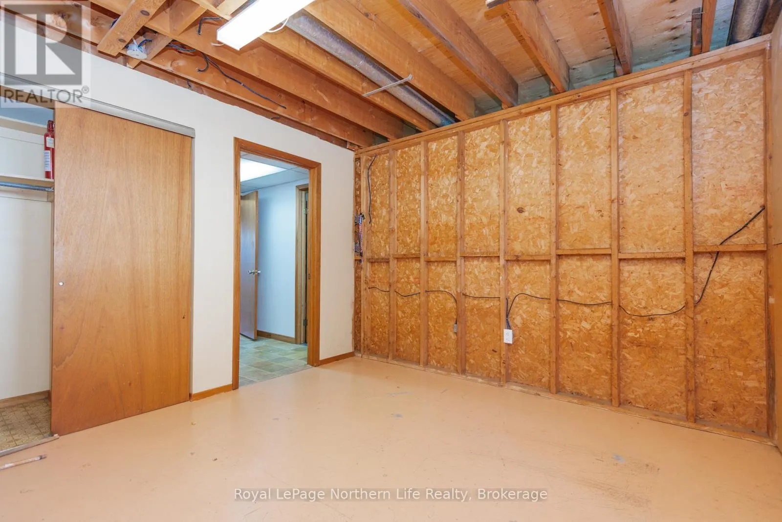 74 BELLEVIEW CRESCENT