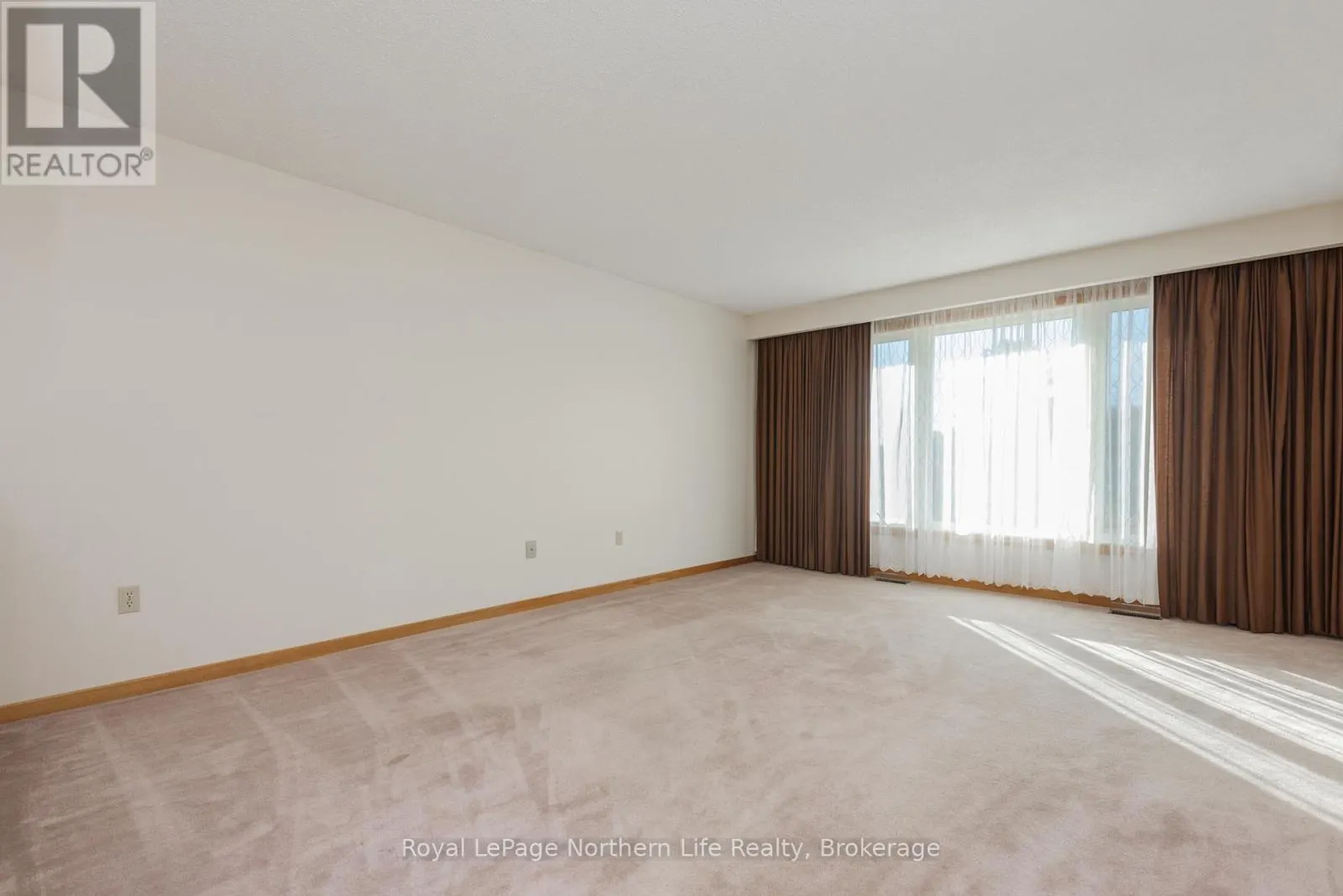 74 BELLEVIEW CRESCENT