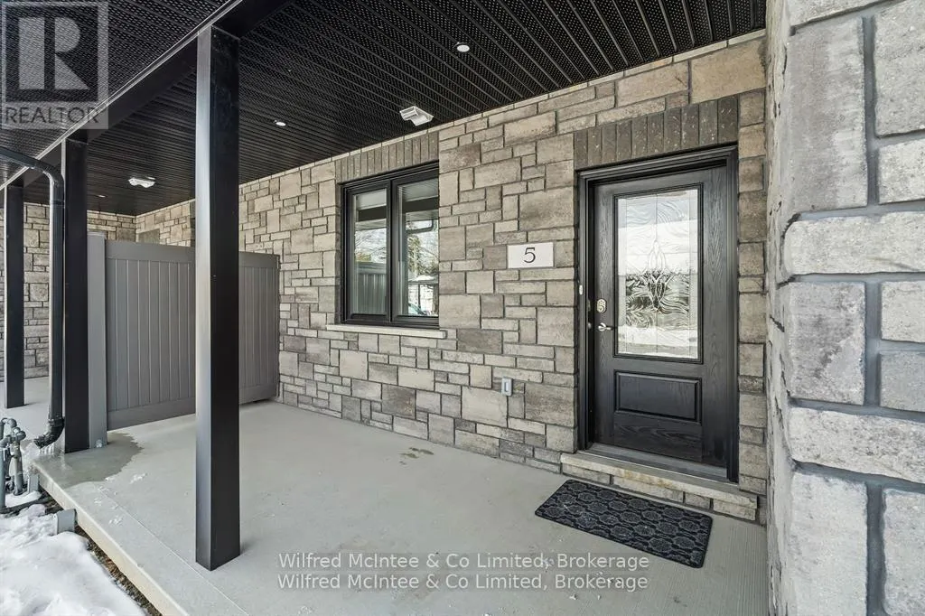 5 - 5 PALMER MARIE LANE, #5