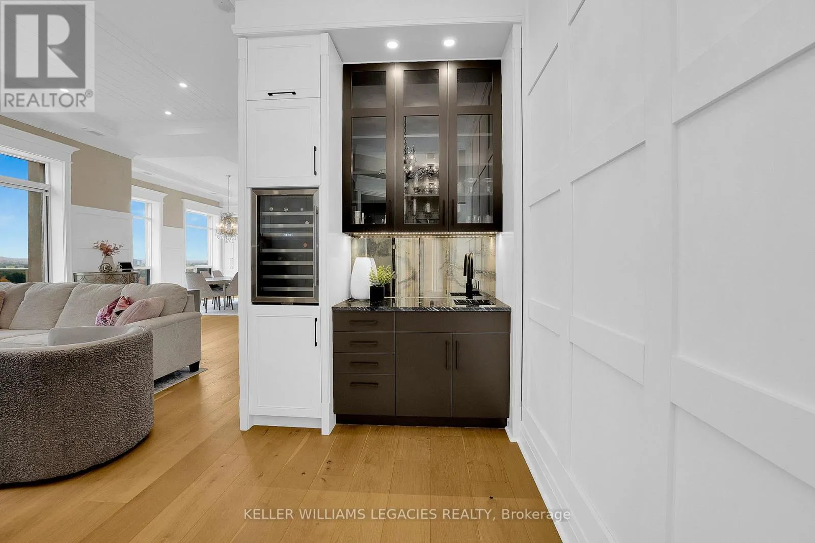 1202 - 223 ERB STREET W