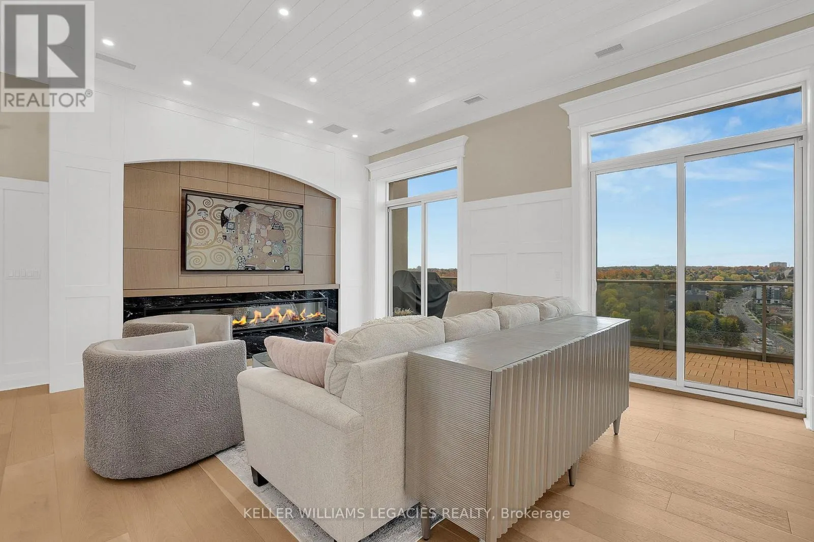 1202 - 223 ERB STREET W