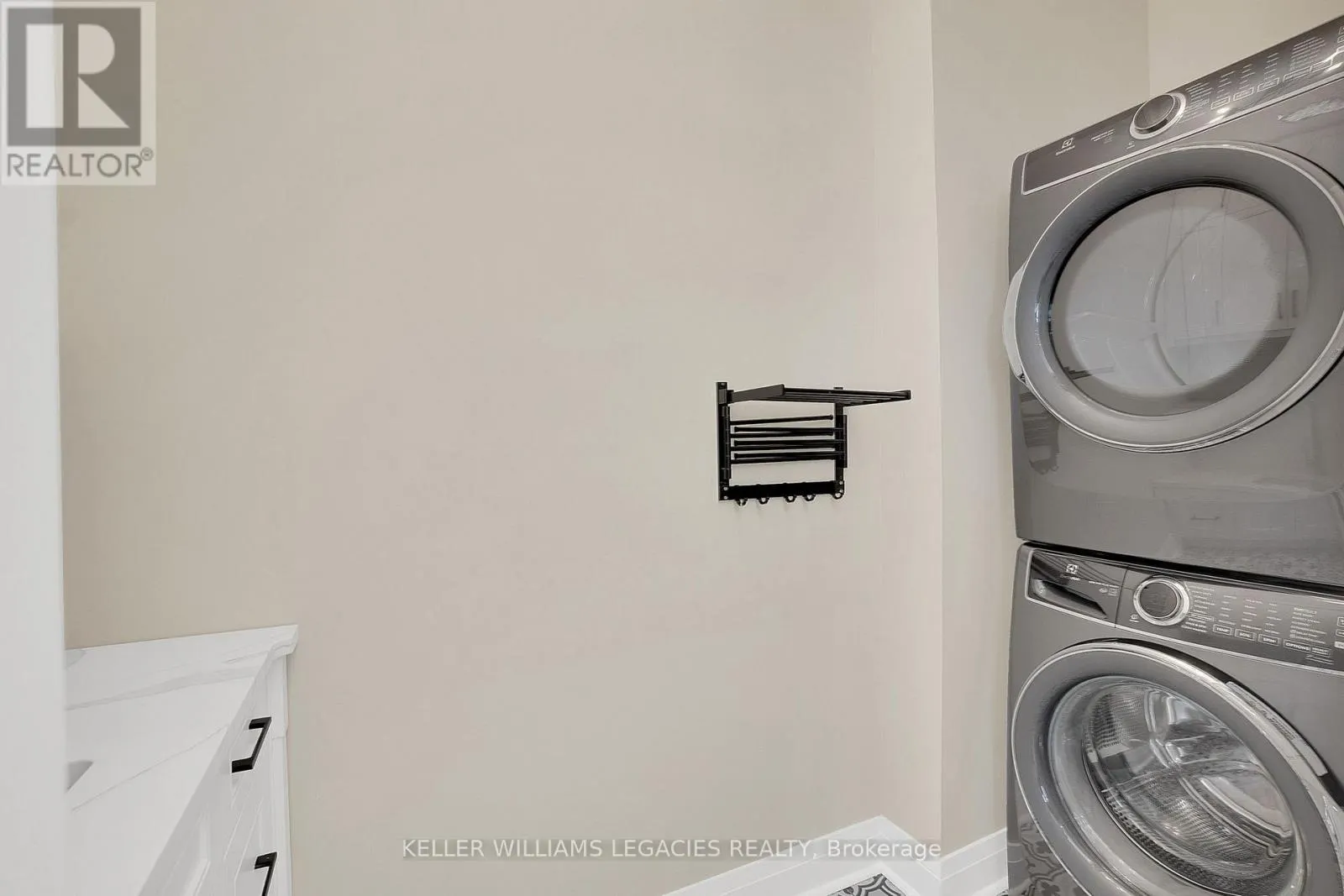 1202 - 223 ERB STREET W