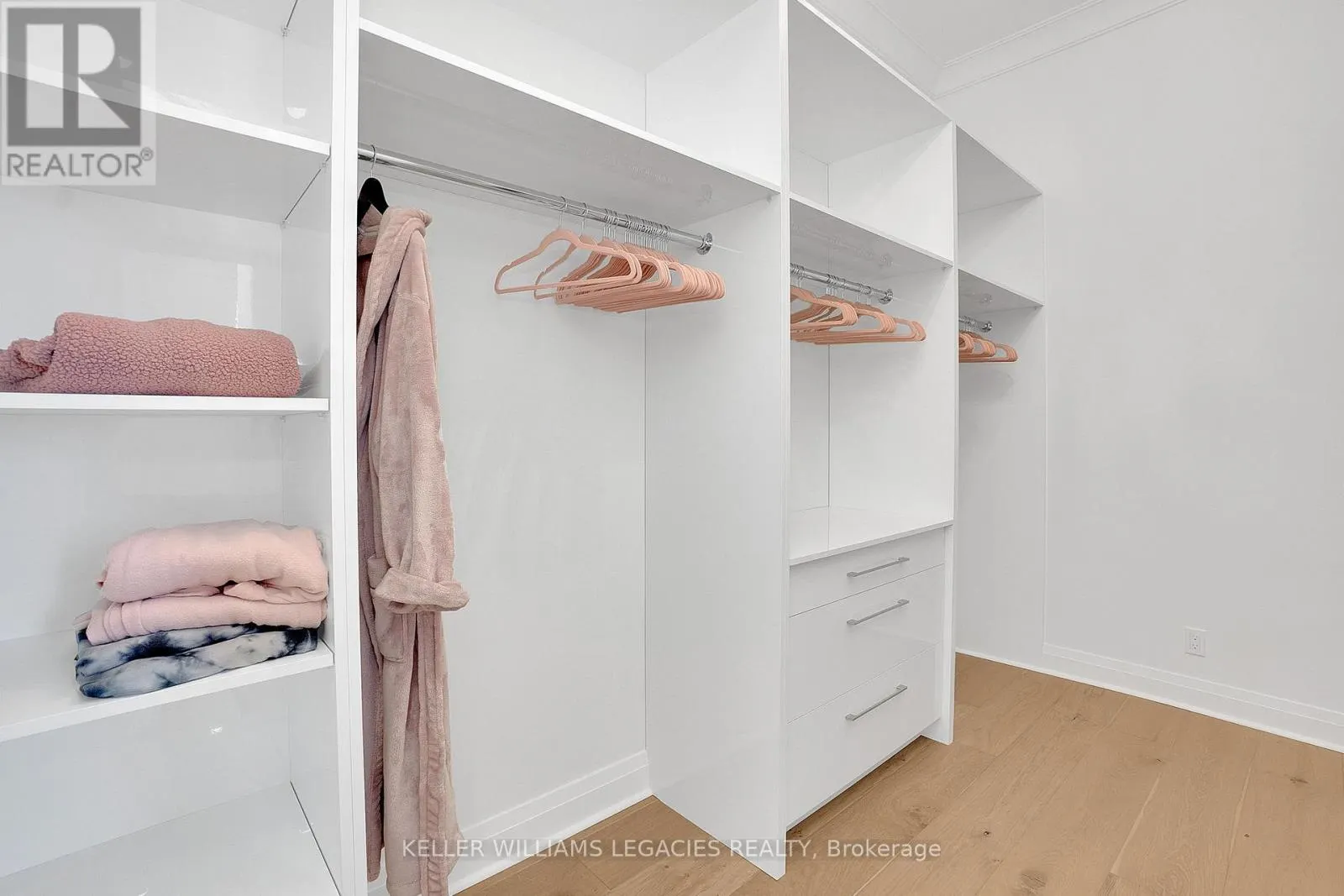 1202 - 223 ERB STREET W