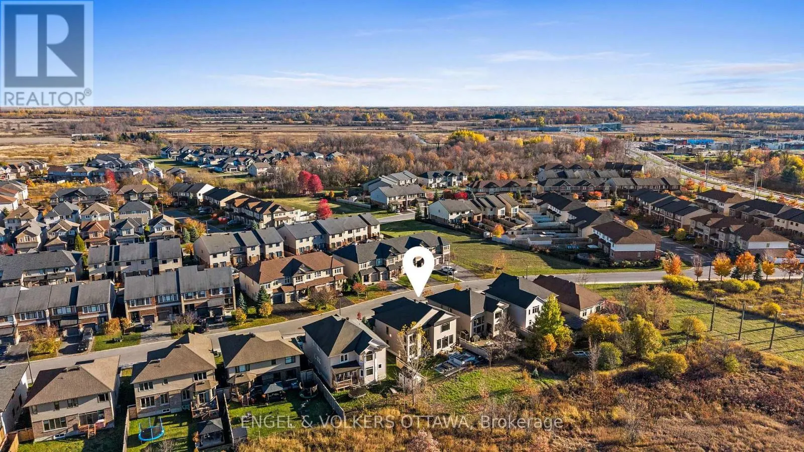 221 COOKS MILL CRESCENT