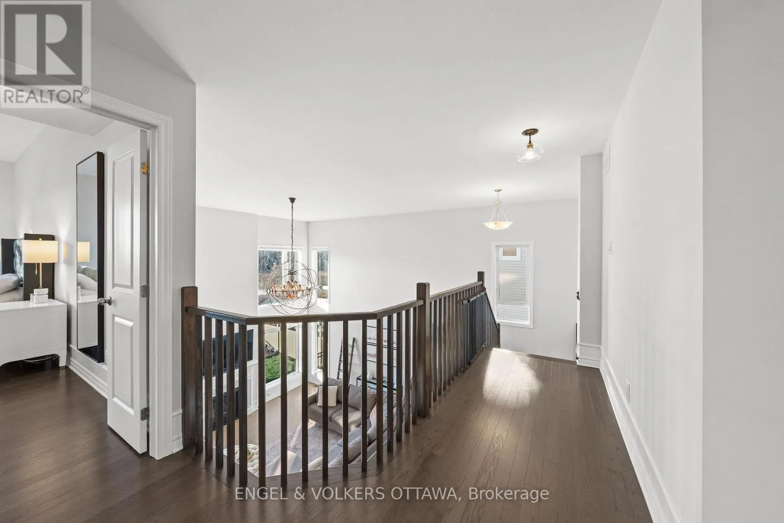 221 COOKS MILL CRESCENT