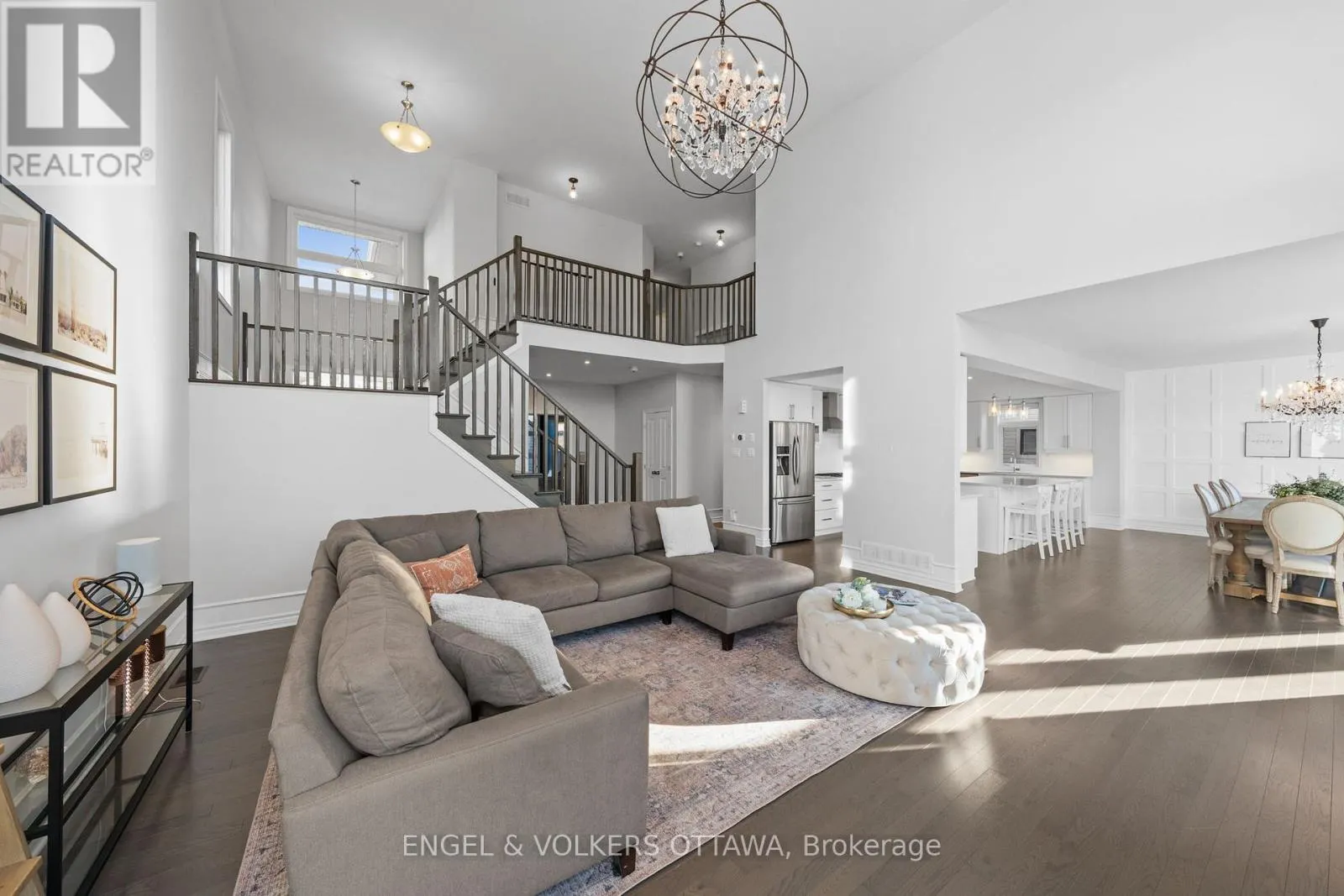 221 COOKS MILL CRESCENT