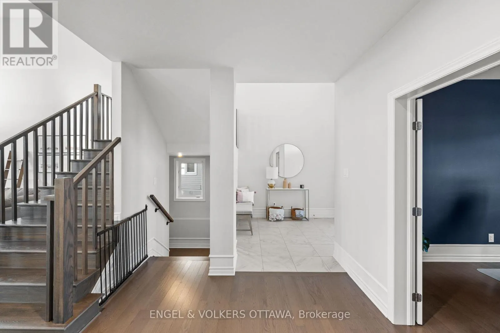 221 COOKS MILL CRESCENT