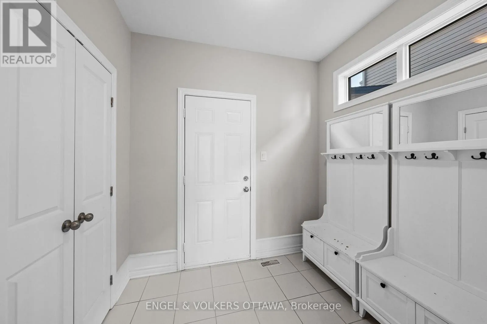 221 COOKS MILL CRESCENT