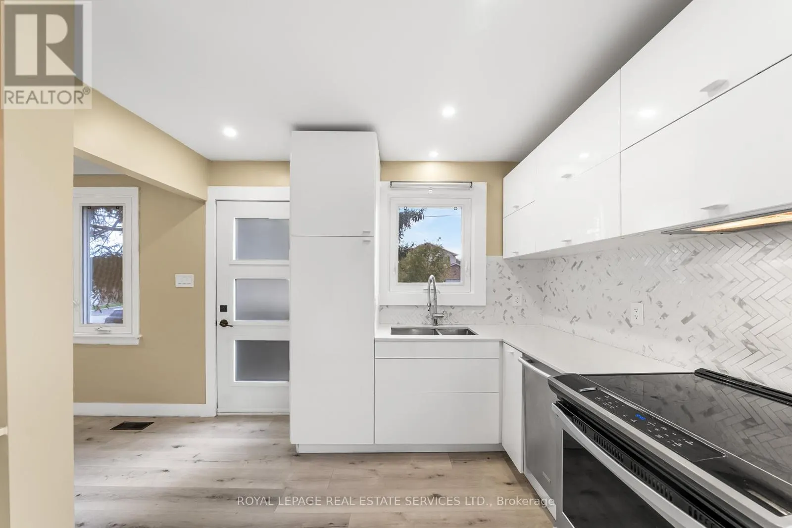 260 WEST 16TH STREET