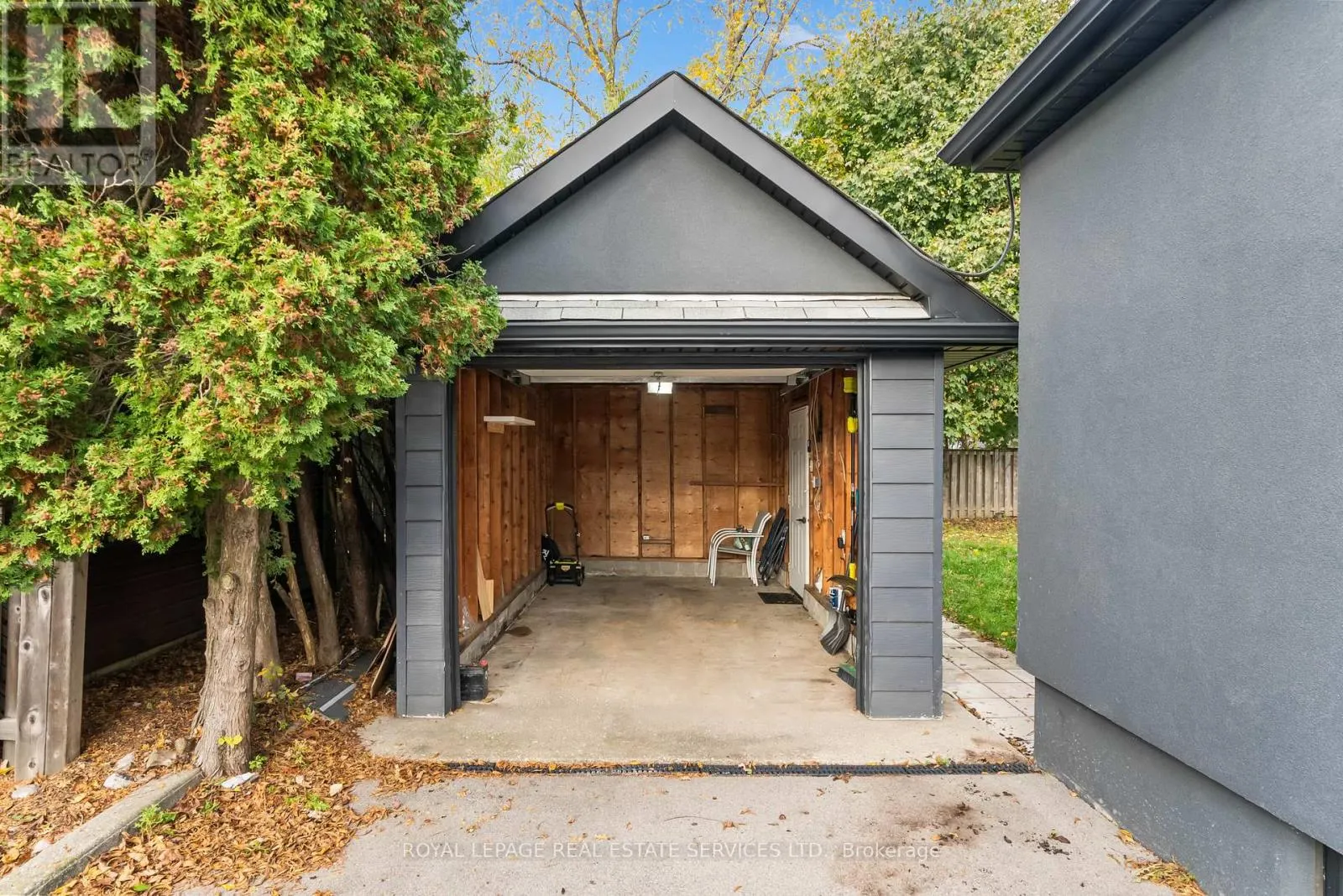 260 WEST 16TH STREET