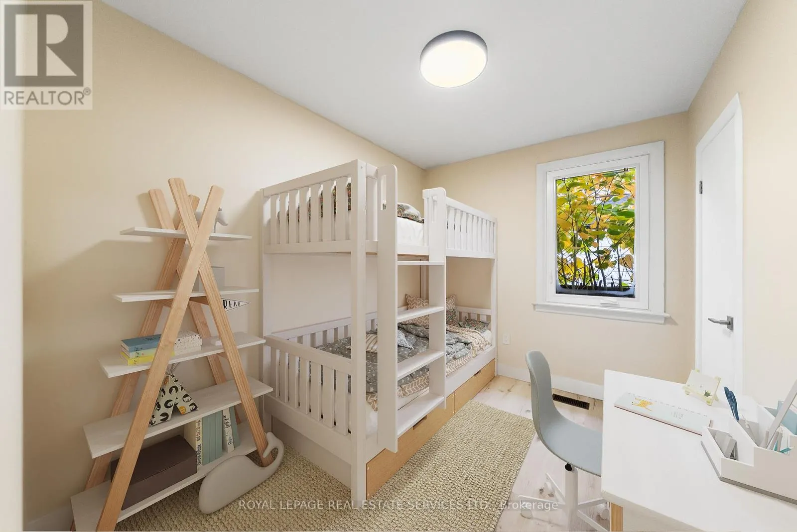 260 WEST 16TH STREET