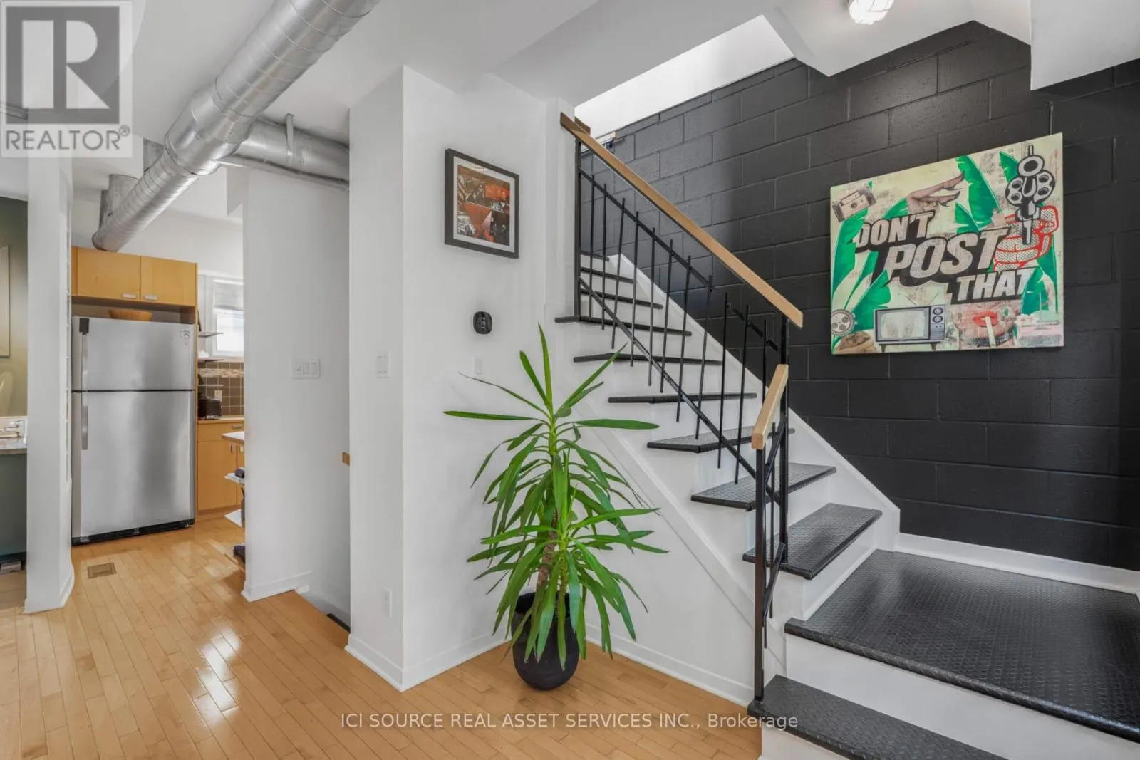 1137 GLADSTONE AVENUE