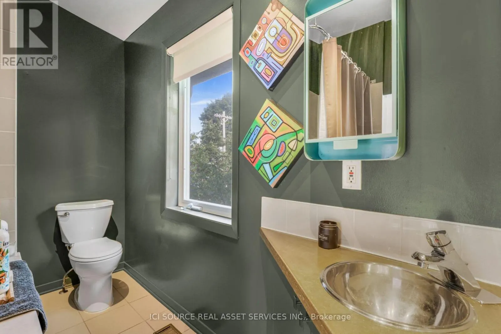 1137 GLADSTONE AVENUE