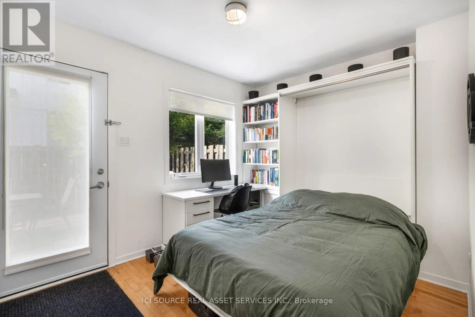 1137 GLADSTONE AVENUE