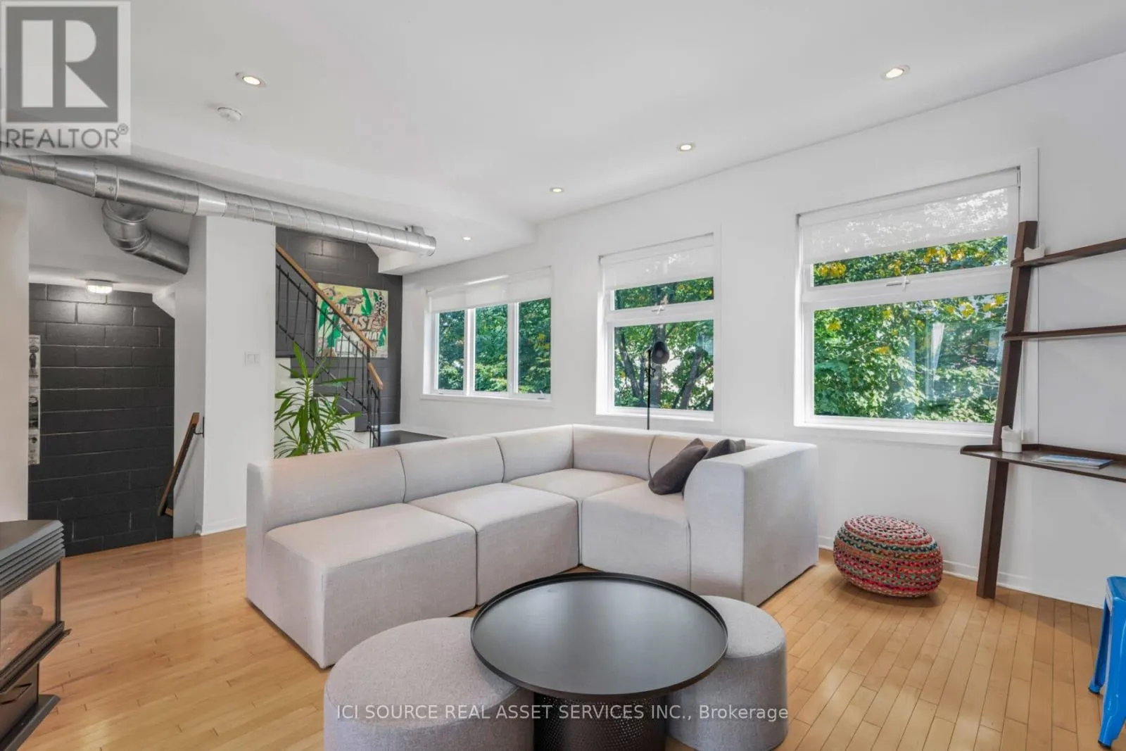 1137 GLADSTONE AVENUE