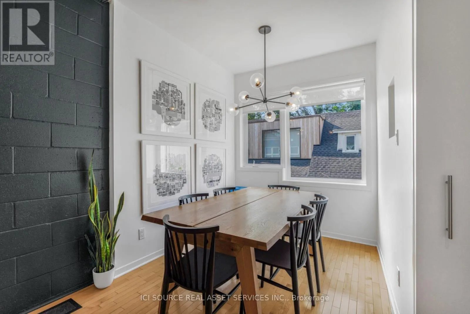 1137 GLADSTONE AVENUE