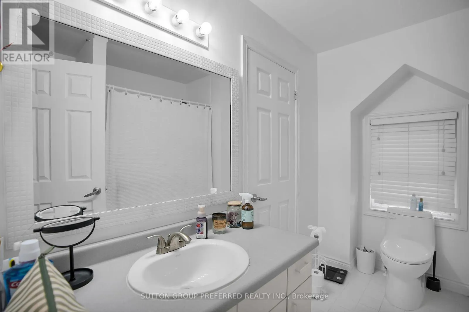 4 - 561 PRINCESS AVENUE, #4