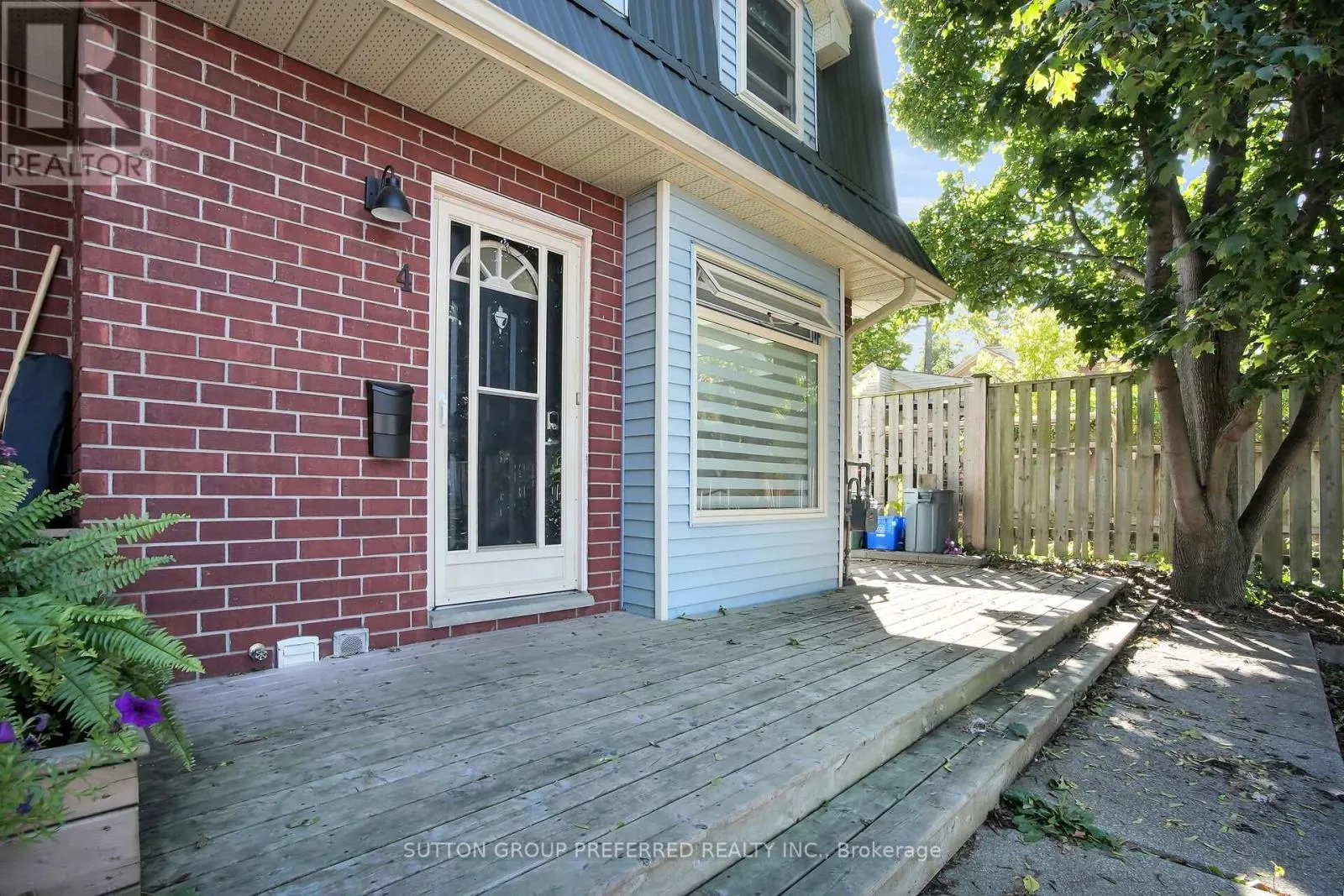 4 - 561 PRINCESS AVENUE, #4