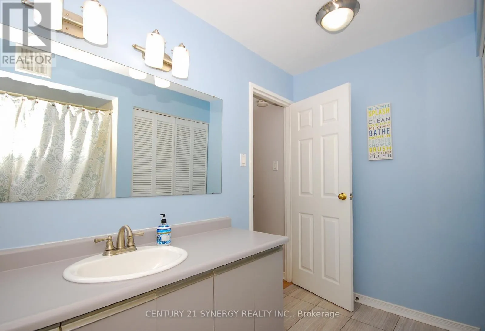 309 - 199 KENT STREET