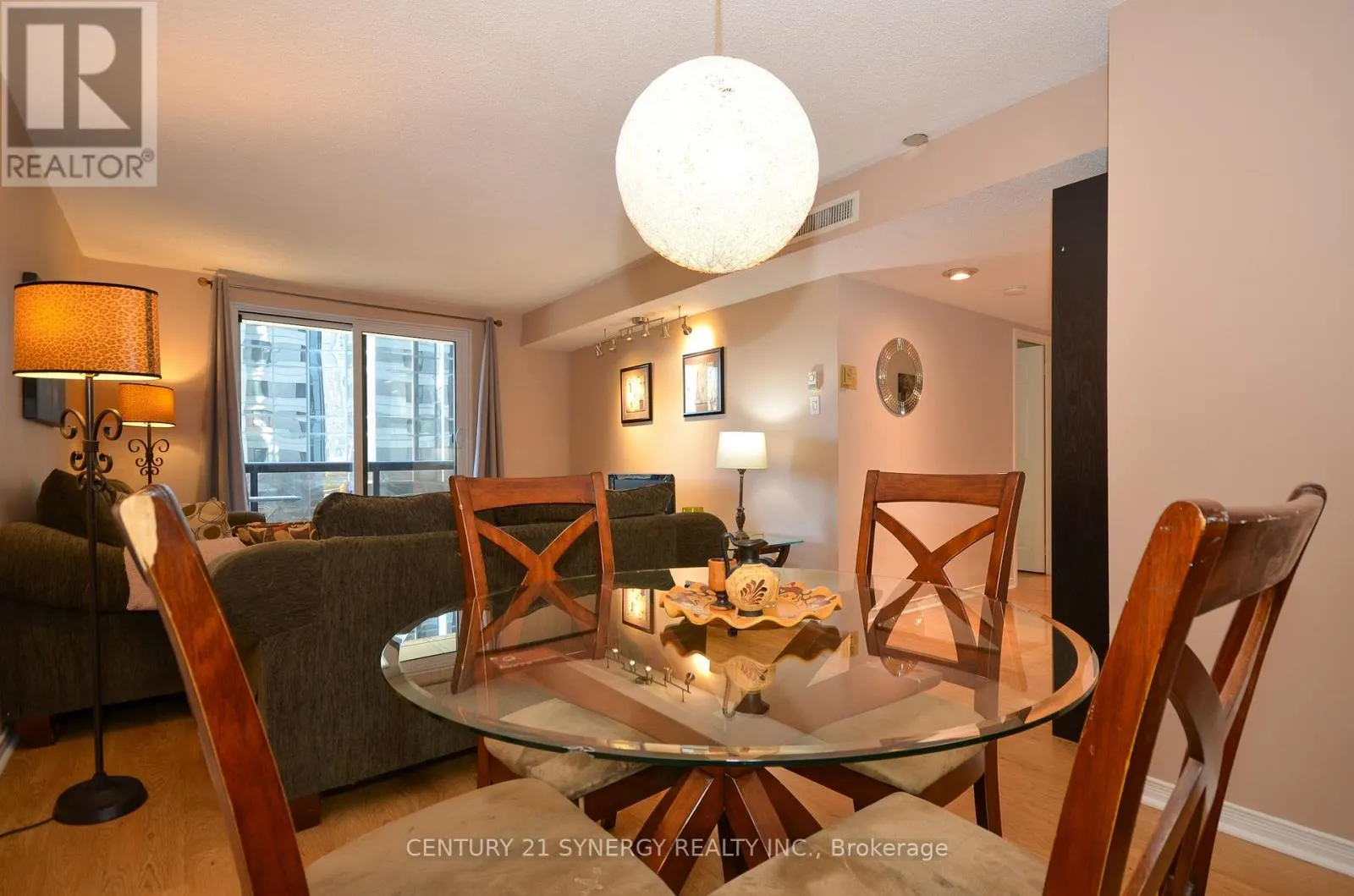 309 - 199 KENT STREET