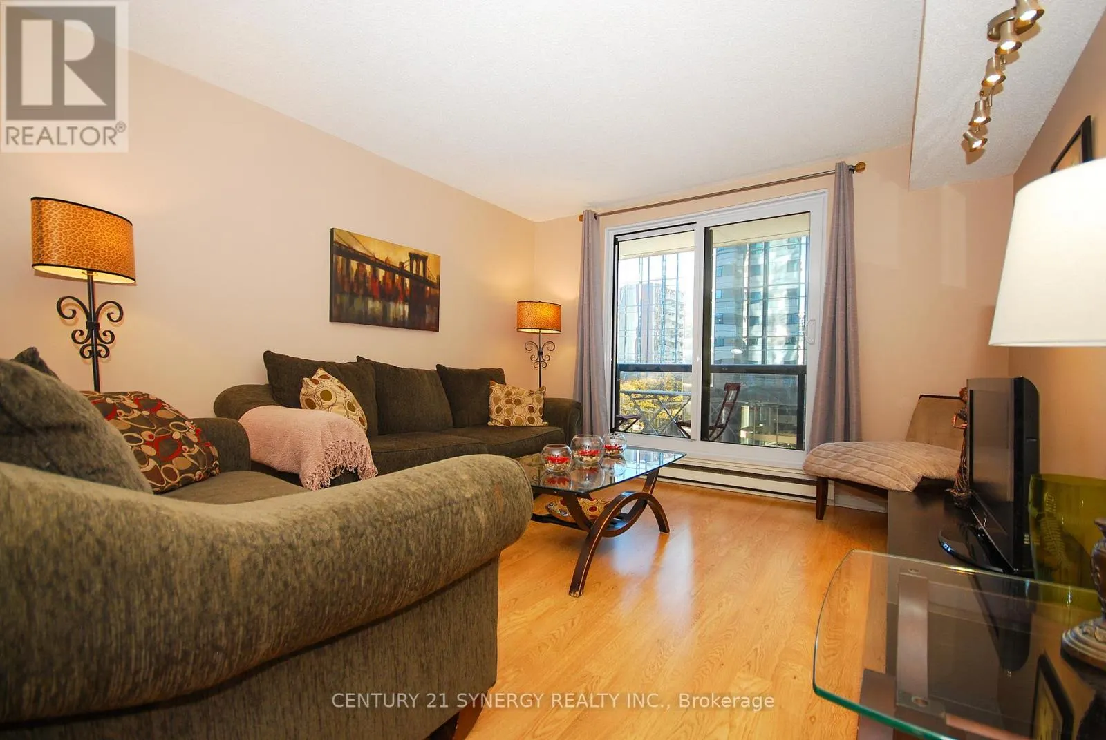 309 - 199 KENT STREET