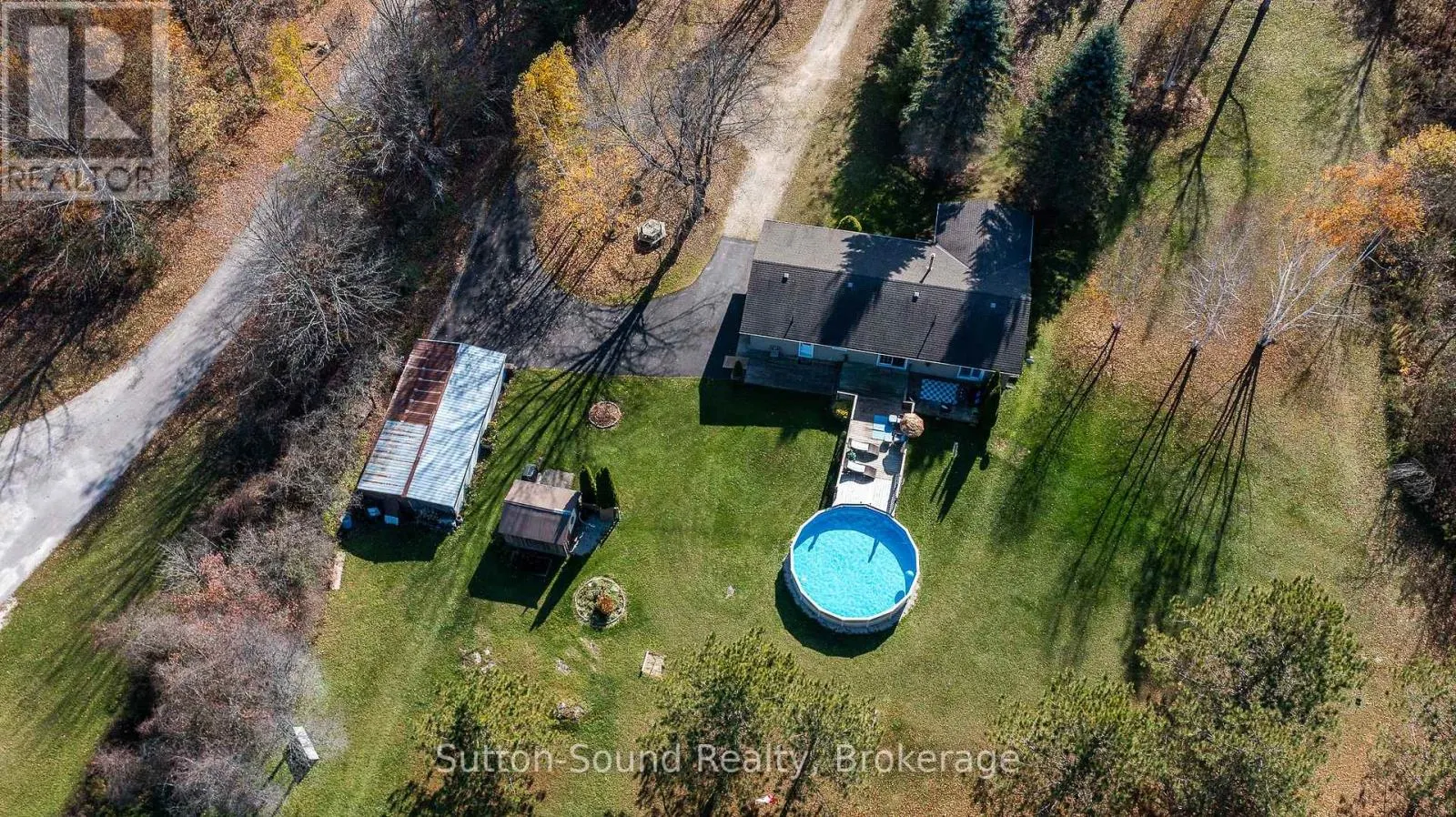 143659 15 SIDE ROAD E