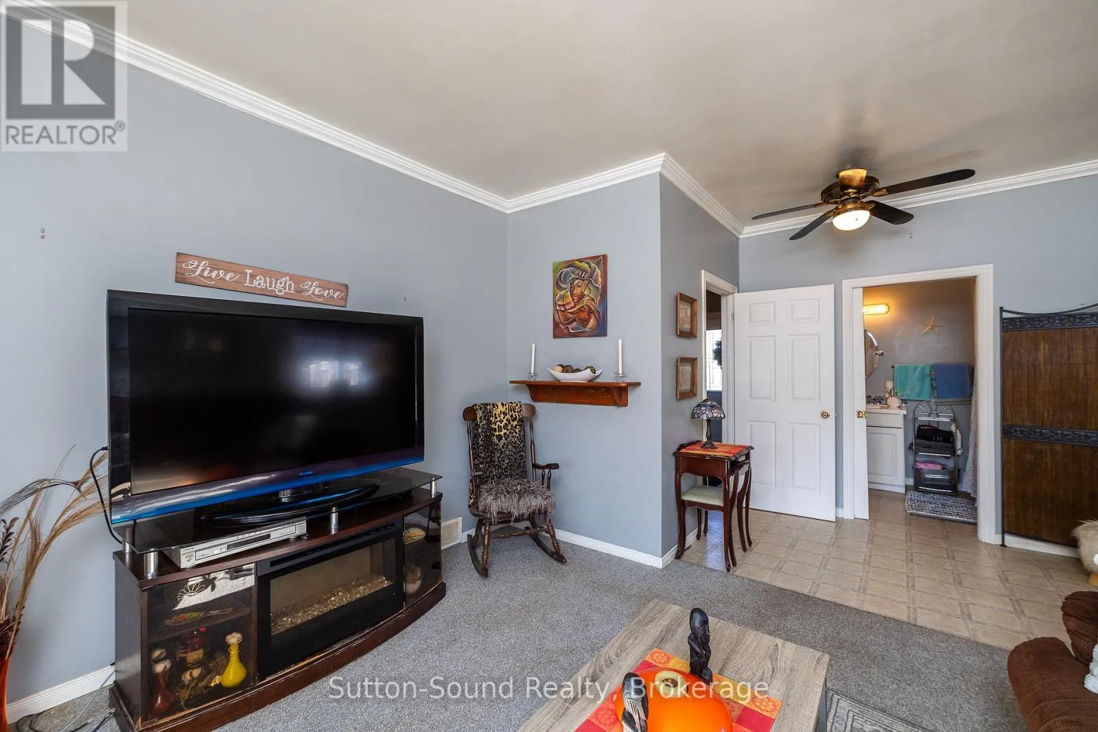 143659 15 SIDE ROAD E