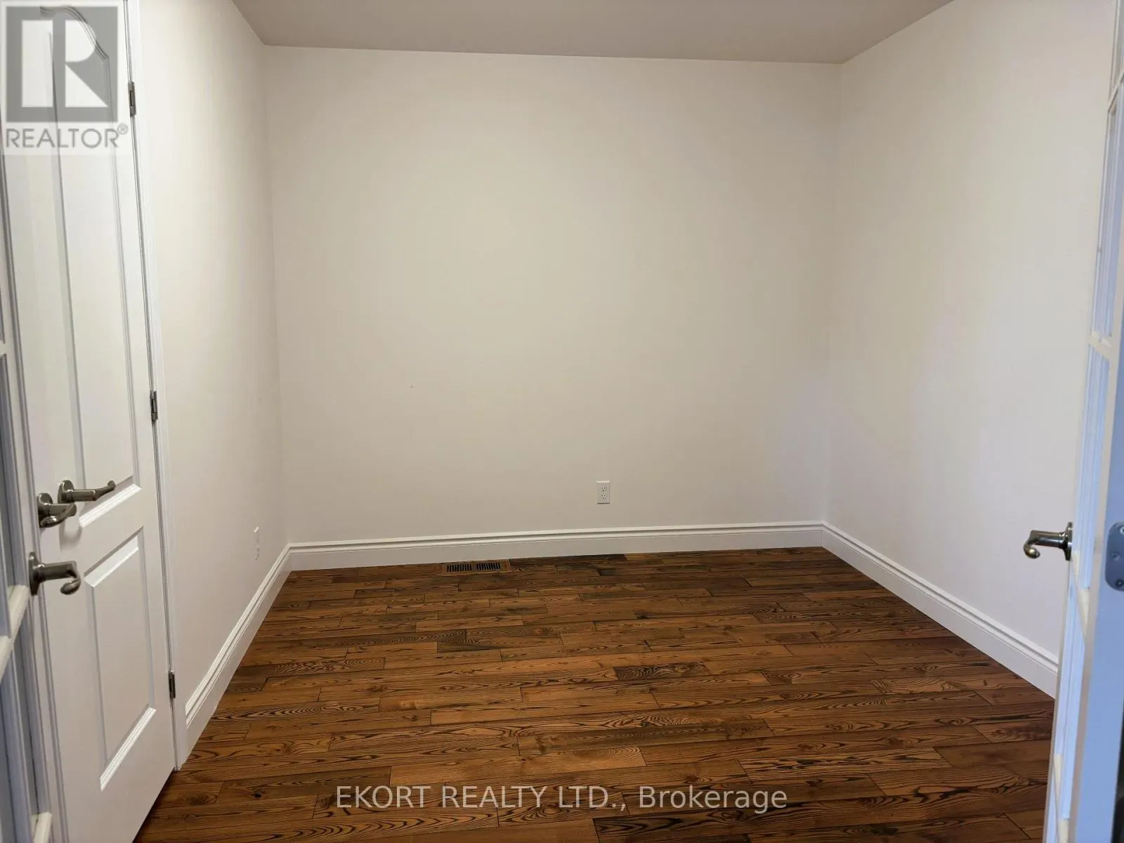 64 FARMINGTON CRESCENT