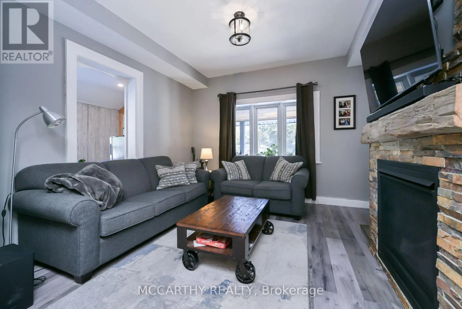 681141 260 SIDE ROAD