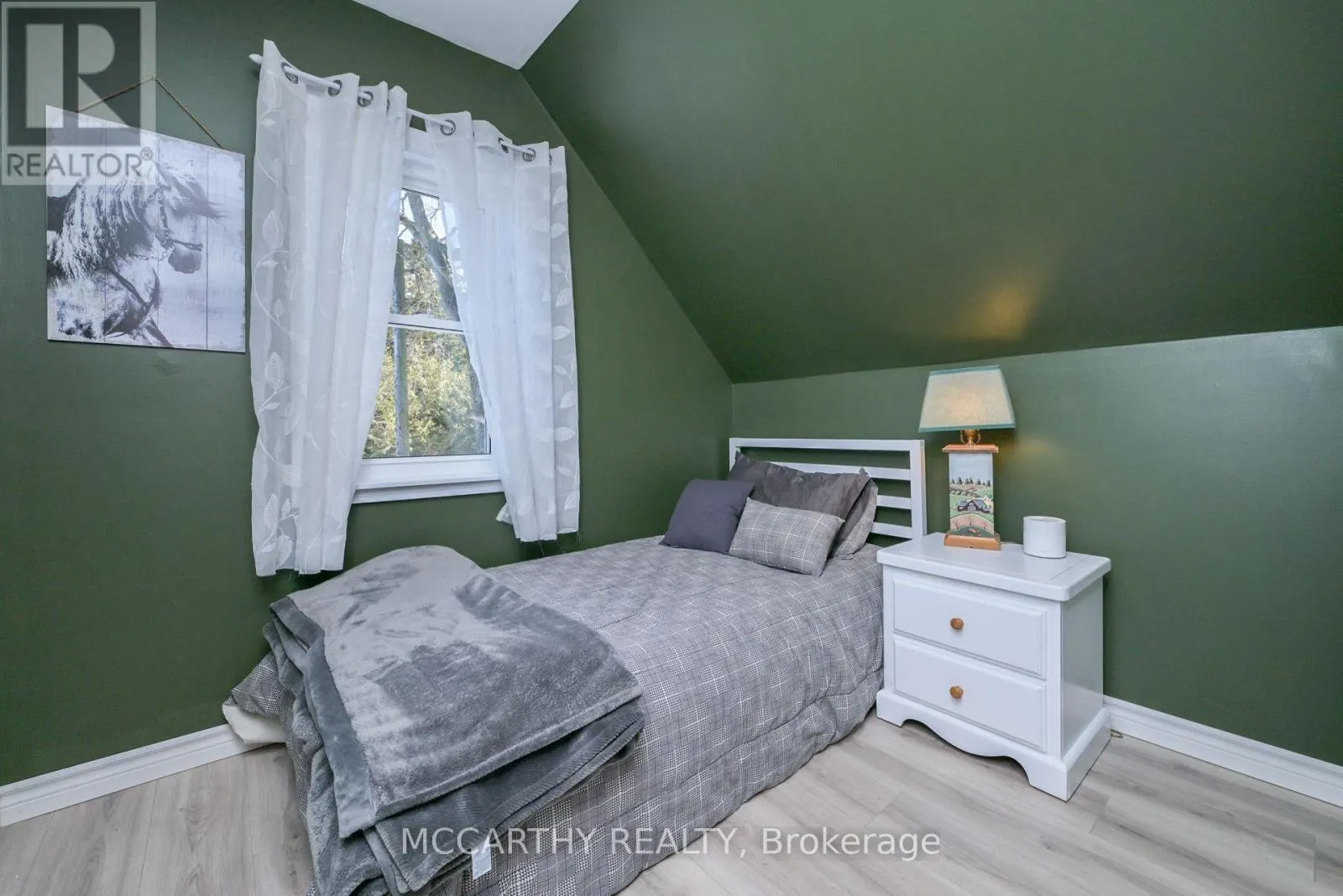 681141 260 SIDE ROAD