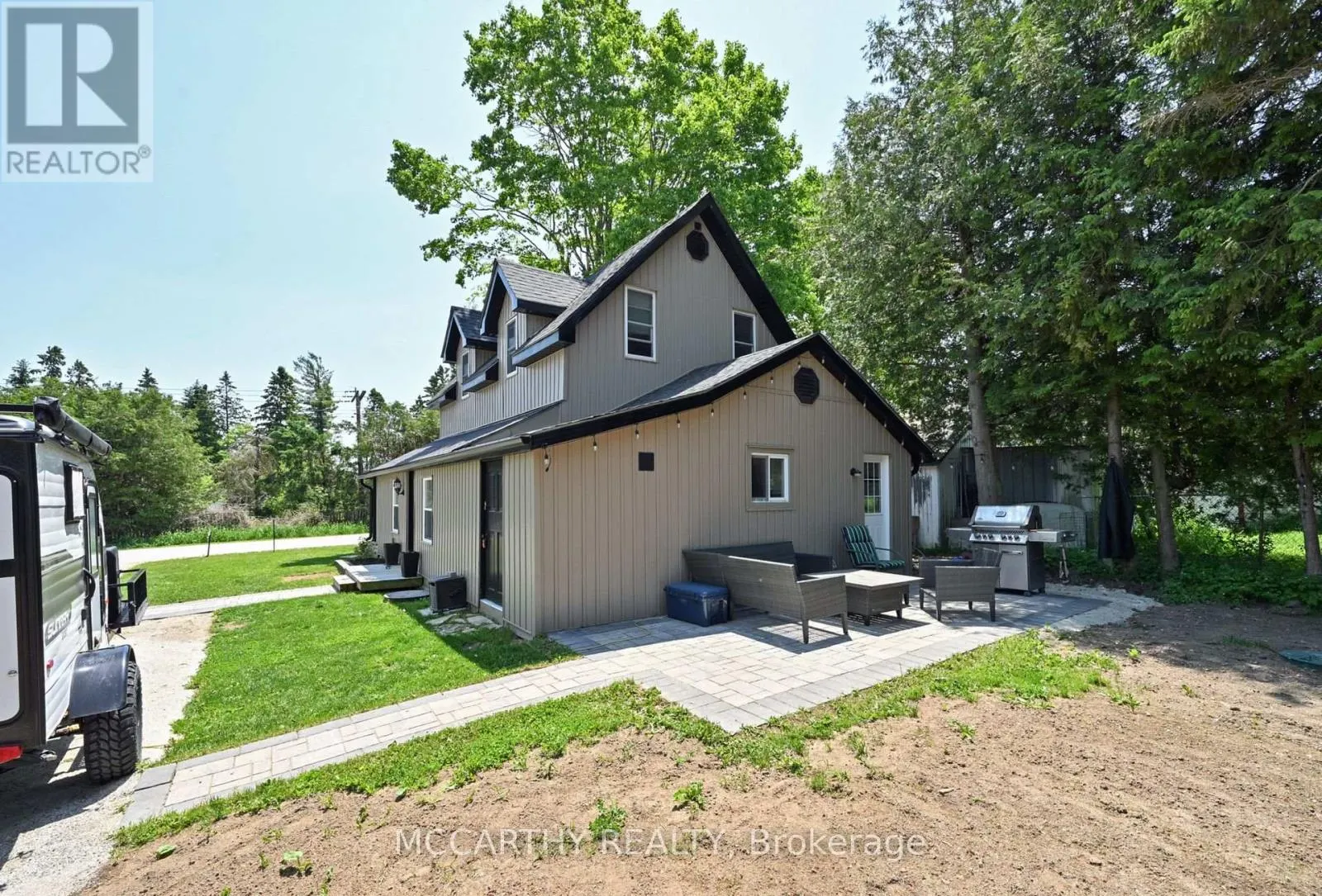 681141 260 SIDE ROAD