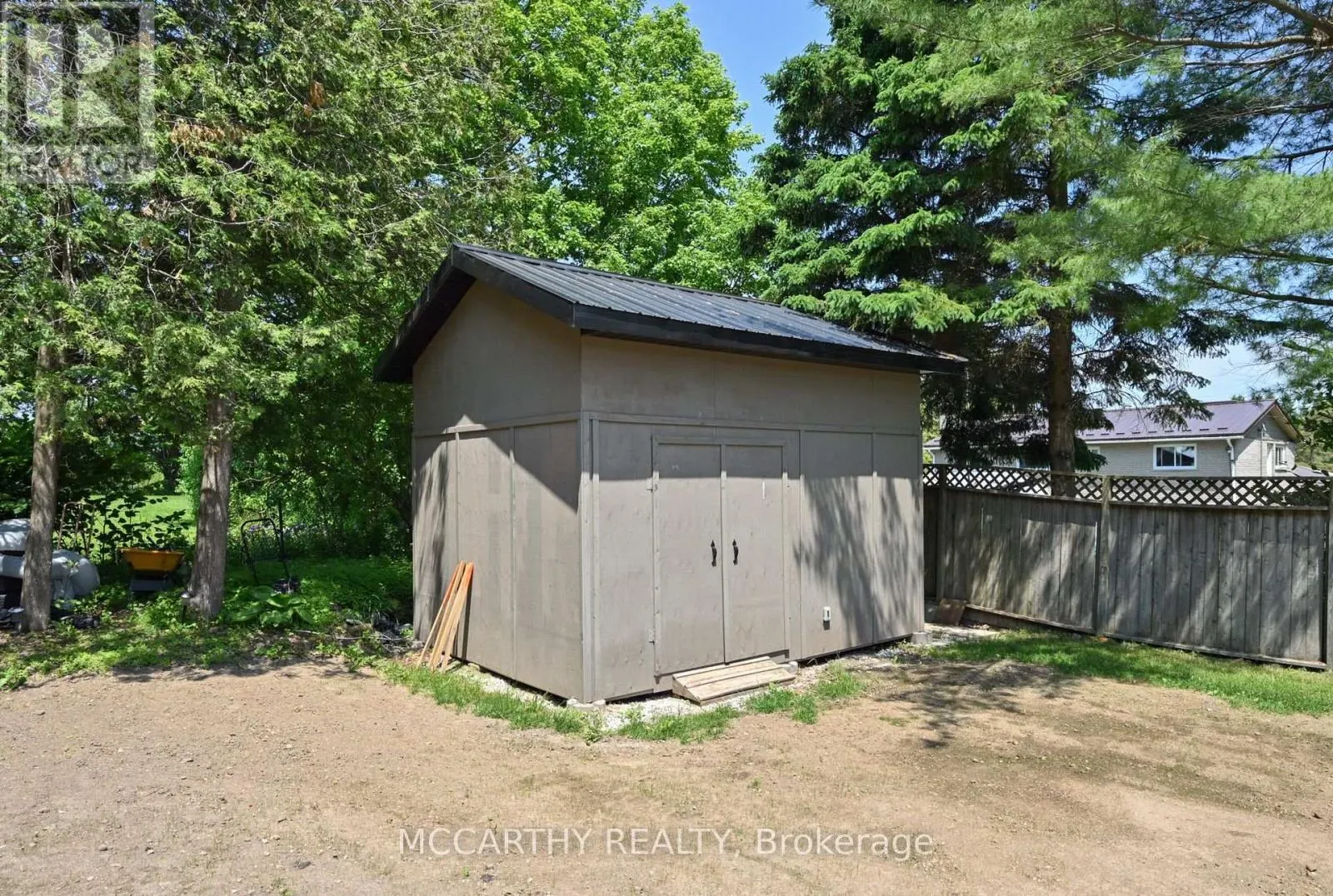 681141 260 SIDE ROAD