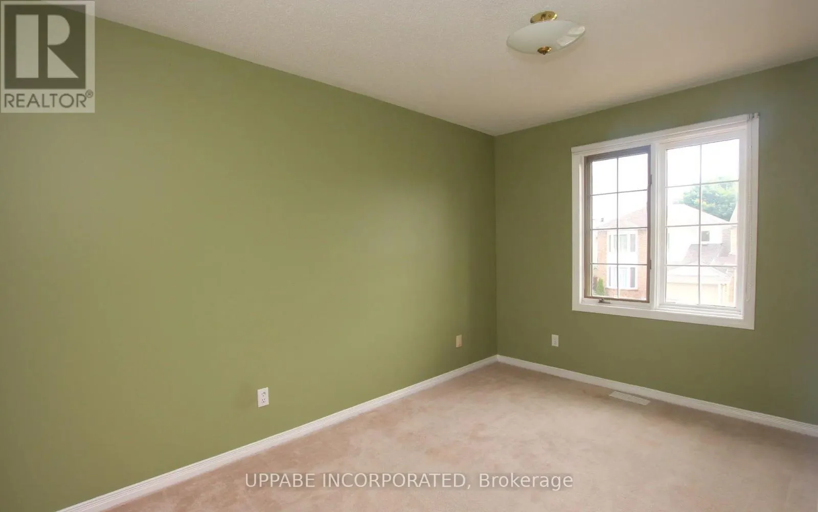 6075 PINEGLADE CRESCENT