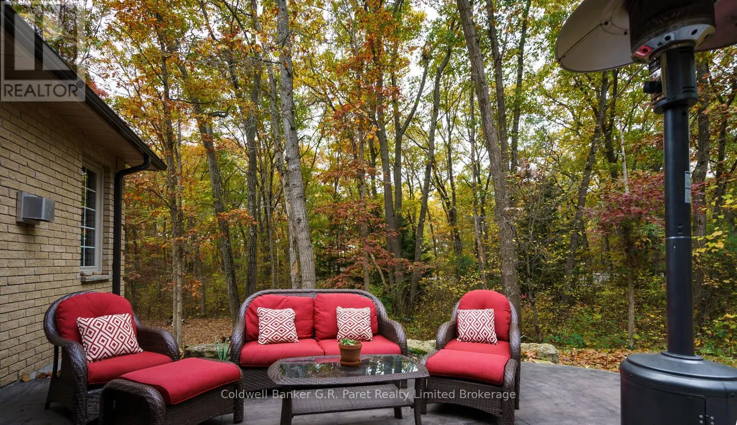 9862 LAKESHORE DRIVE