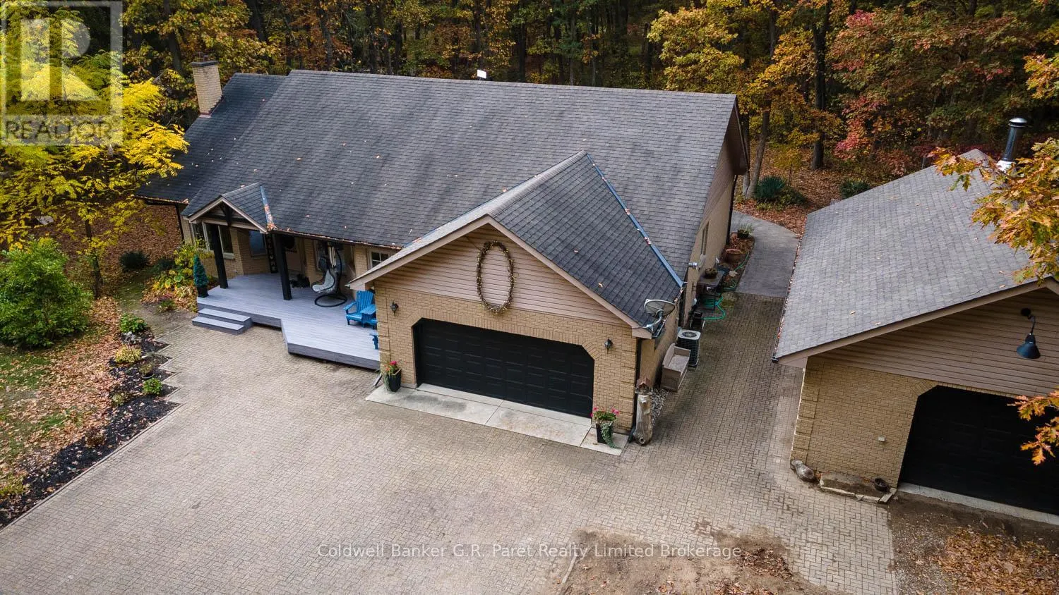 9862 LAKESHORE DRIVE