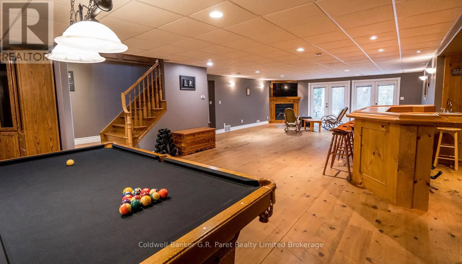 9862 LAKESHORE DRIVE