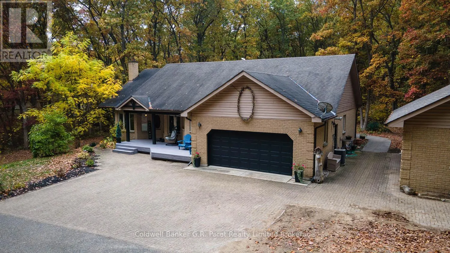 9862 LAKESHORE DRIVE