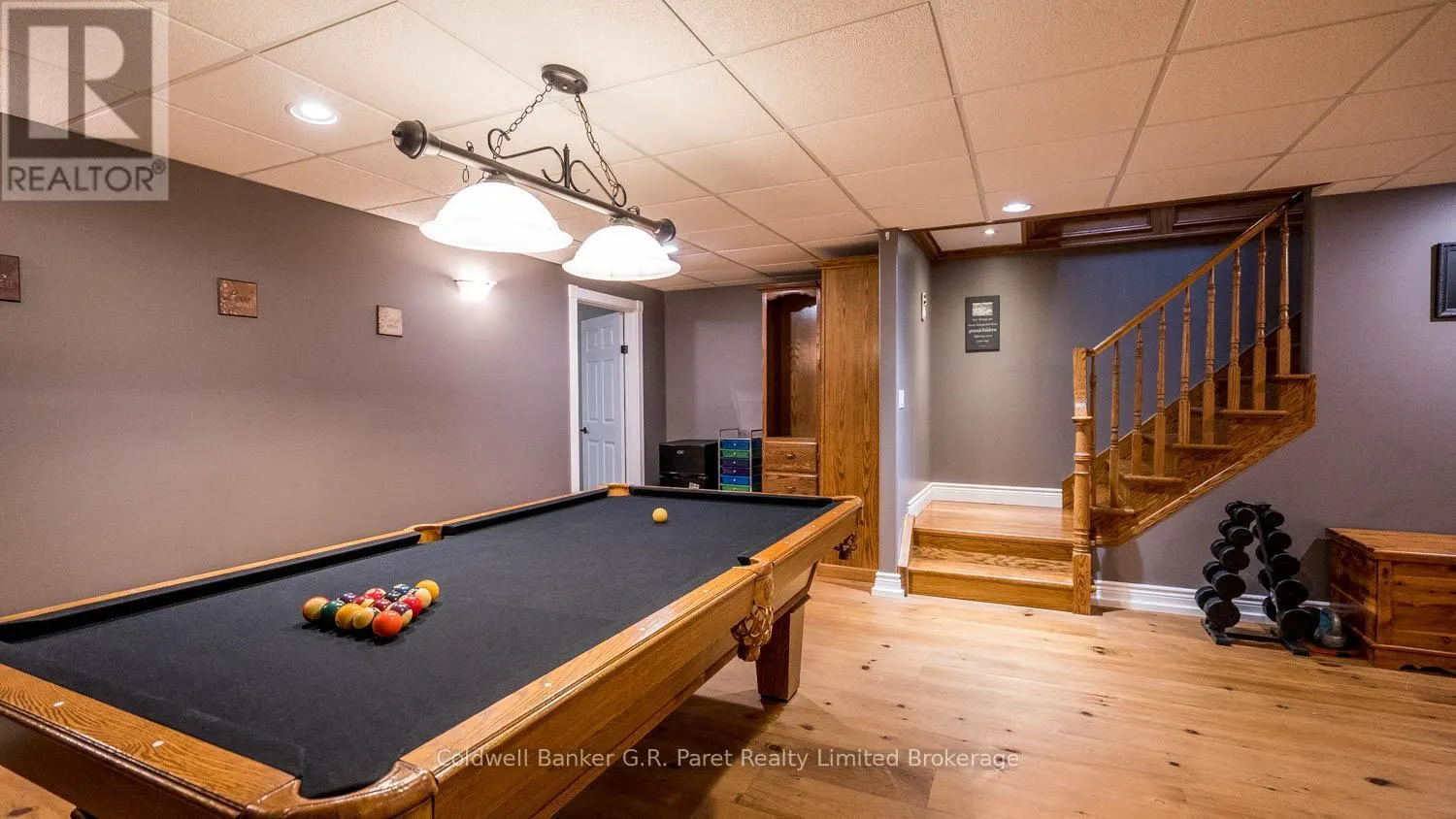 9862 LAKESHORE DRIVE