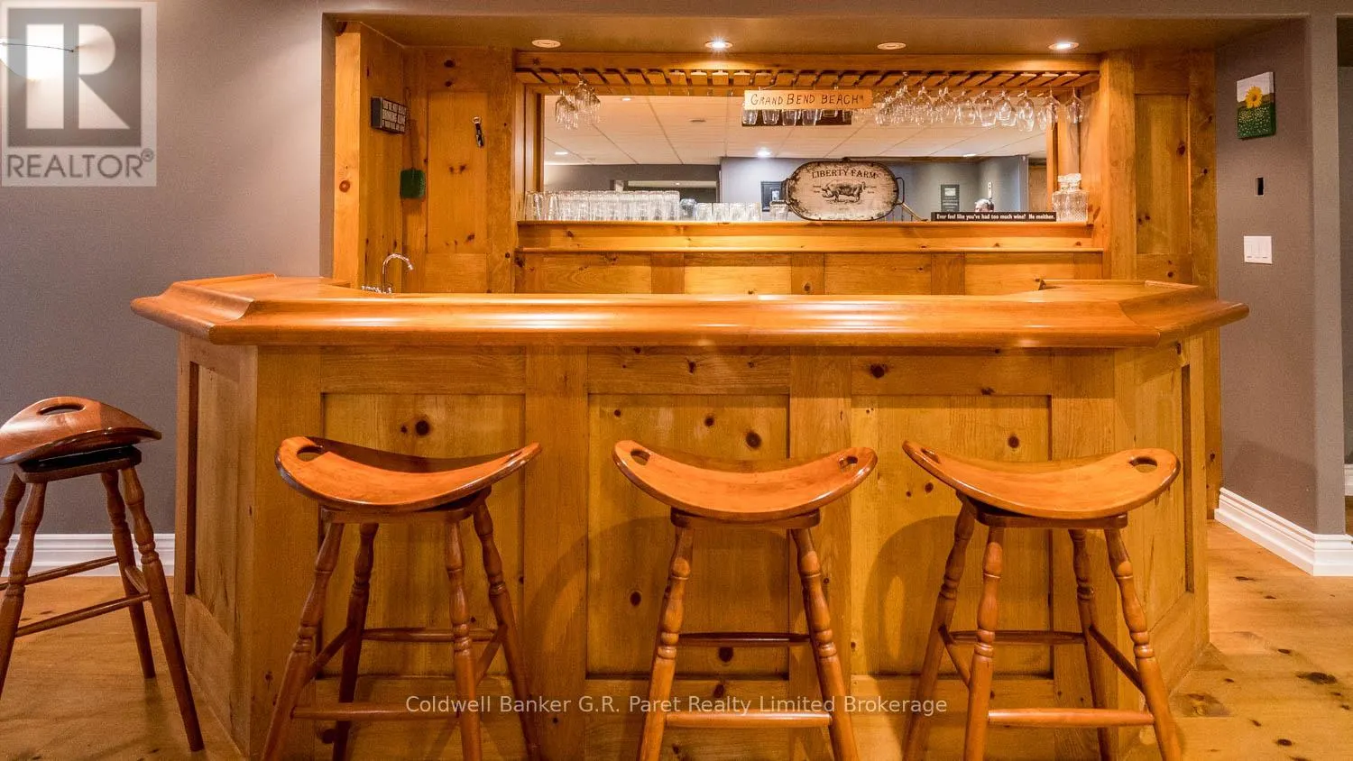 9862 LAKESHORE DRIVE